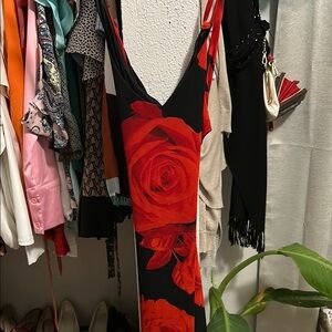 SHEIN Red Sheath Maxi Dress with V-neck and Sleeveless Design for Cocktail